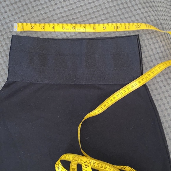 Black Skirt with Body com Waist - Picture 2 of 6